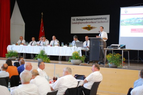 Innenminister Markus Ulbig spricht zu den Delegierten